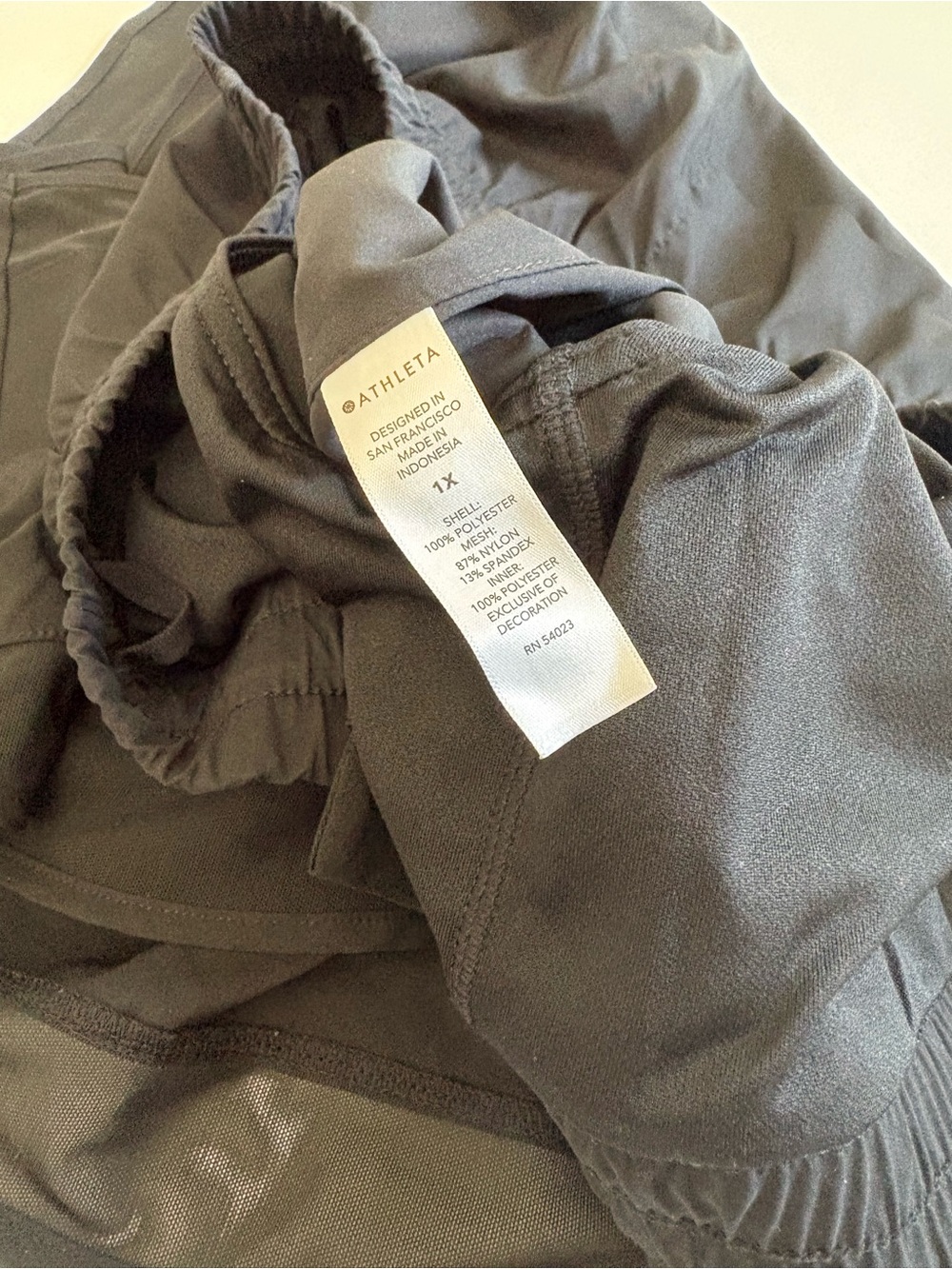 Athleta Mesh Racer Run Short Size 1x Black - Picture 4 of 10